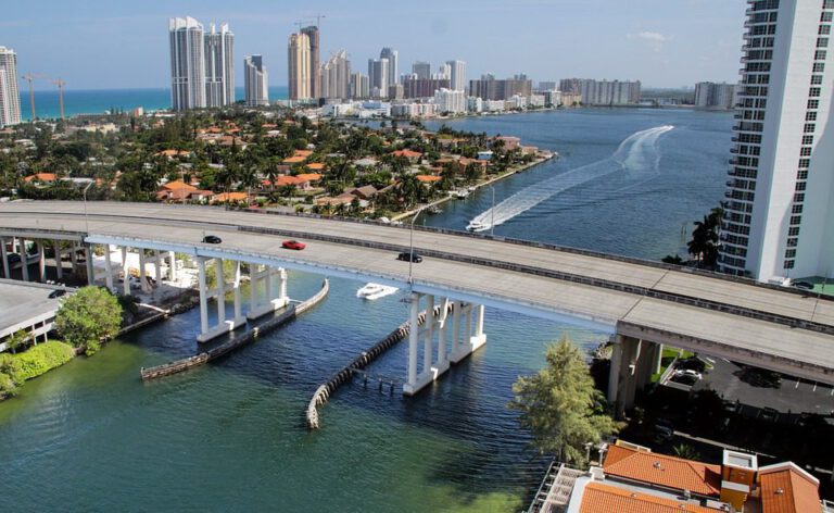 Miami Beach-Sea Bridge Architecture Guess-What Bridge is This